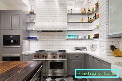 Cucina bianca all'interno