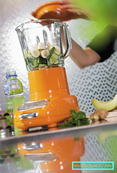 Blender con una ciotola Blender con una ciotola