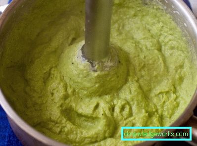 Frullatore con beccuccio per purè di patate Frullatore con beccuccio per purè di patate