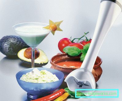 Frullatore con beccuccio per purè di patate Frullatore con beccuccio per purè di patate