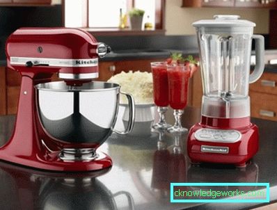 Cosa rende un frullatore diverso da un mixer? Cosa rende un frullatore diverso da un mixer?