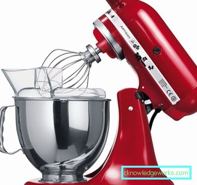 Cosa rende un frullatore diverso da un mixer? Cosa rende un frullatore diverso da un mixer?
