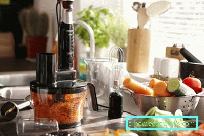 Cosa rende un frullatore diverso da un mixer? Cosa rende un frullatore diverso da un mixer?