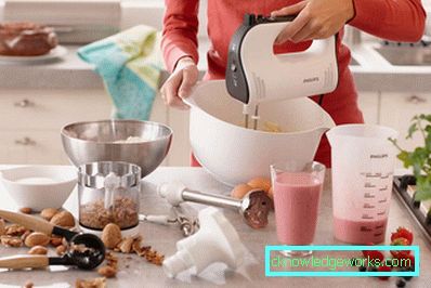 Cosa rende un frullatore diverso da un mixer? Cosa rende un frullatore diverso da un mixer?