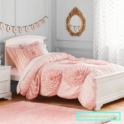 129 camere per ragazze
