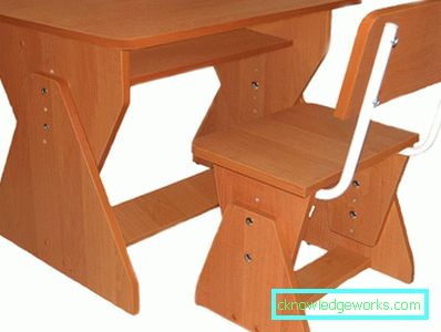 Sedia per bambini e tavolo con le proprie mani Sedia per bambini e tavolo con le proprie mani