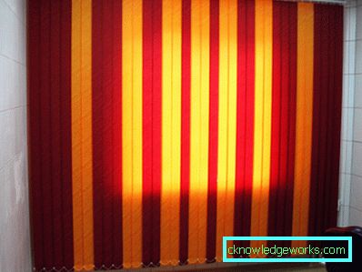 Tende a due colori in un interno moderno: 110 foto di design