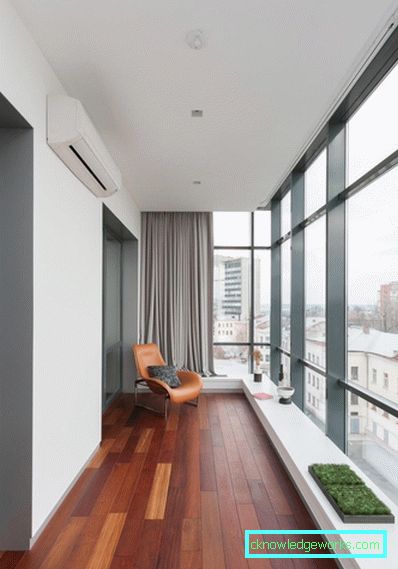 111 Balcone in vetro colorato: come sembra