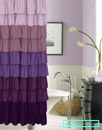 Bagno viola: una soluzione insolita per la progettazione dei colori