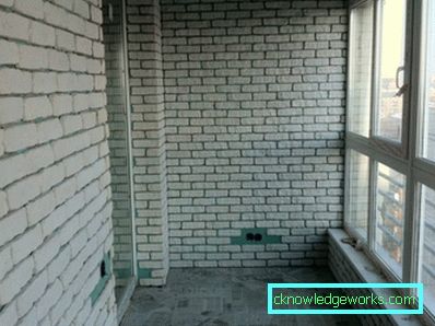 Muri di mattoni sul balcone - 77 foto di idee e opzioni di decorazione