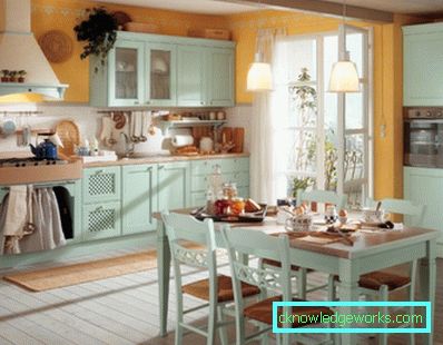 Area design cucina di 8 metri quadrati. metri con frigo Area design cucina di 8 metri quadrati. metri con frigo