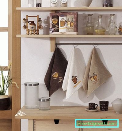 Area design cucina di 8 metri quadrati. metri con frigo Area design cucina di 8 metri quadrati. metri con frigo