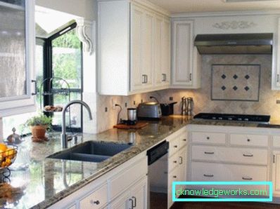 Design della cucina con una finestra - 50 foto interne