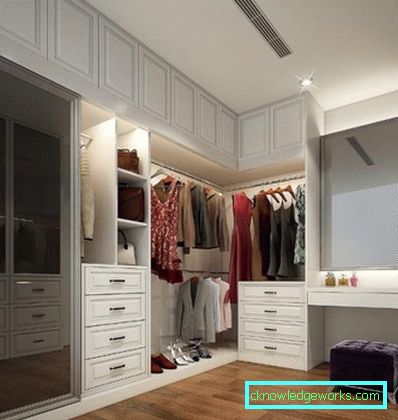 Progettazione di un corridoio quadrato nell'appartamento - foto reali Progettazione di un corridoio quadrato nell'appartamento - foto reali