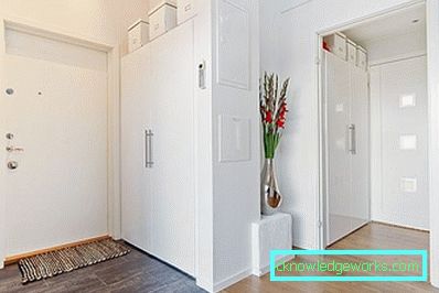 Progettazione di un corridoio quadrato nell'appartamento - foto reali Progettazione di un corridoio quadrato nell'appartamento - foto reali