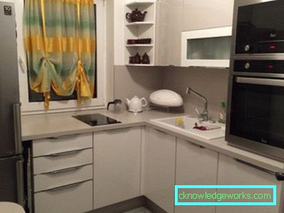 Progettare una piccola cucina di 5 metri quadrati con un frigorifero Progettare una piccola cucina di 5 metri quadrati con un frigorifero