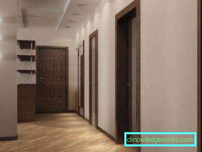 Disegno a soffitto nel corridoio di cartongesso e pannelli di plastica (50 foto di interni)