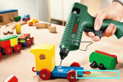 Sottigliezze di funzionamento della pistola per colla a caldo Sottigliezze di funzionamento della pistola per colla a caldo