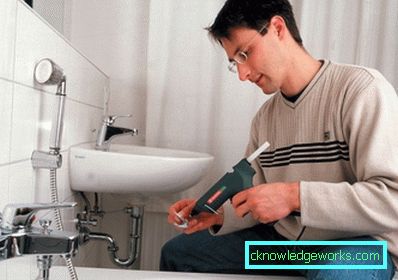 Sottigliezze di funzionamento della pistola per colla a caldo Sottigliezze di funzionamento della pistola per colla a caldo