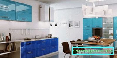 Gli interni della cucina sono semplici e di buon gusto.