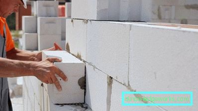 Colla per blocchi di cemento cellulare: tipi e caratteristiche Colla per blocchi di cemento cellulare: tipi e caratteristiche