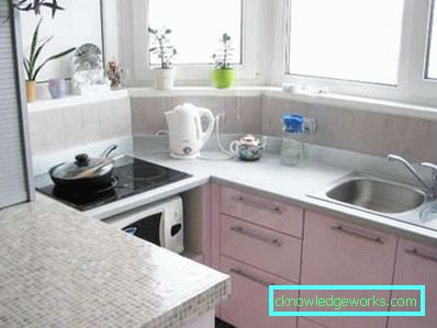 Cucina sul balcone o loggia