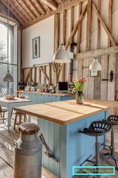 Cucina in una casa di legno - finitura