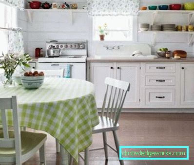 Cucina in una casa di legno - finitura