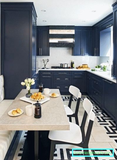 Cucina in blu