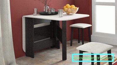 Tavolo da cucina per una piccola cucina Tavolo da cucina per una piccola cucina