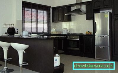 Tavolo da cucina per una piccola cucina Tavolo da cucina per una piccola cucina