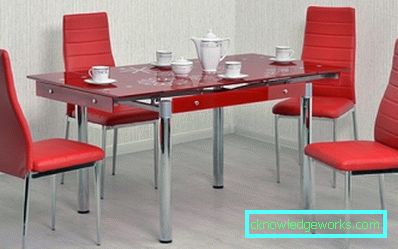 Tavolo da cucina per una piccola cucina Tavolo da cucina per una piccola cucina