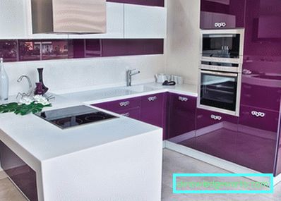 Cucina con un bar Cucina con un bar