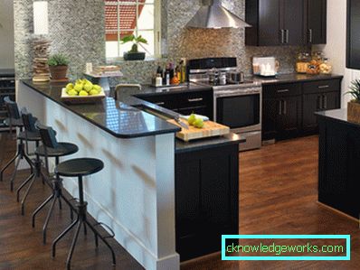 Cucina con un bar Cucina con un bar