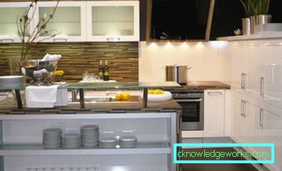 Cucina con un bar Cucina con un bar