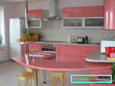 Cucina con un bar Cucina con un bar