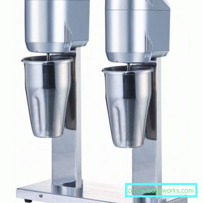 Mixer shaker per latte