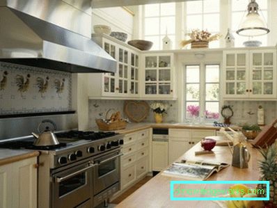 A che altezza appendere i mobili della cucina A che altezza appendere i mobili della cucina