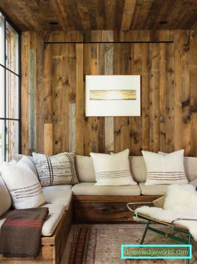 Decorazione murale nel corridoio con laminato - foto design