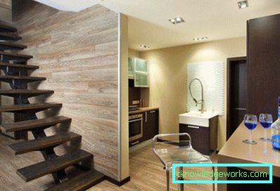 Decorazione murale nel corridoio con laminato - foto design