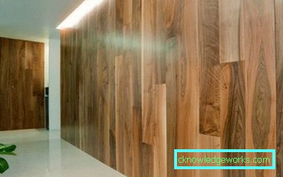 Decorazione murale nel corridoio con laminato - foto design
