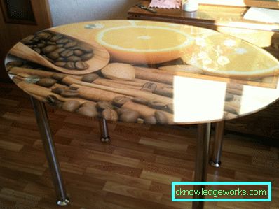 Tavoli da cucina ovali in vetro Tavoli da cucina ovali in vetro