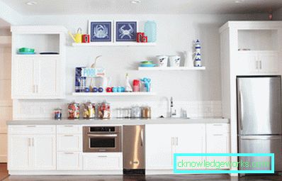 Scaffali in cucina invece di armadi all'interno Scaffali in cucina invece di armadi all'interno