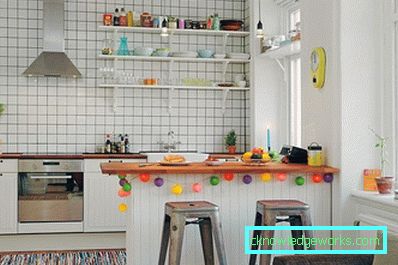 Scaffali in cucina invece di armadi all'interno Scaffali in cucina invece di armadi all'interno