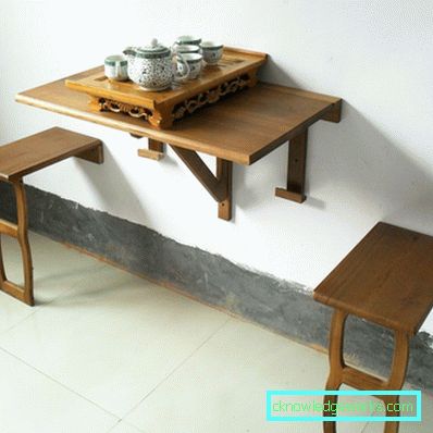 Tavolo da muro per la cucina Tavolo da muro per la cucina