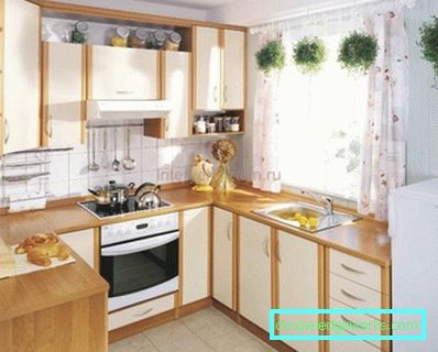 Progetto di cucina con disposizione dei mobili Progetto di cucina con disposizione dei mobili