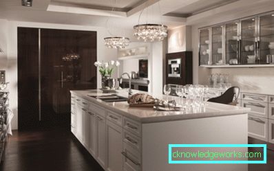 Progetto di cucina con disposizione dei mobili Progetto di cucina con disposizione dei mobili