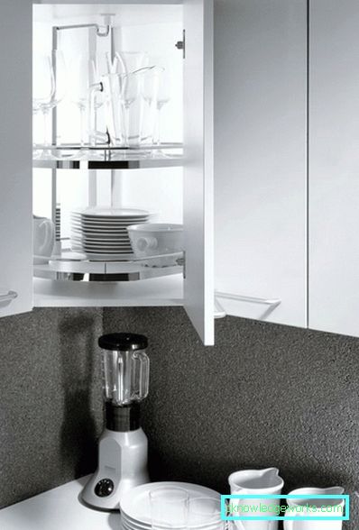 Armadi da cucina Armadi da cucina