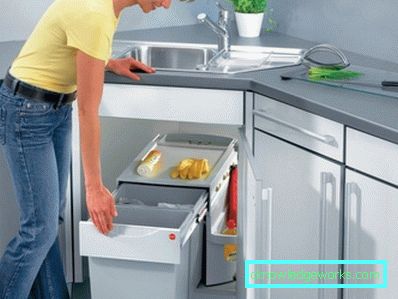 Dimensioni dell'armadio della cucina ad angolo Dimensioni dell'armadio della cucina ad angolo