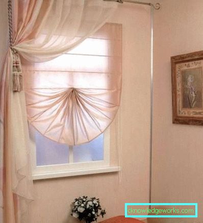 Tende romane nella camera da letto - foto di interni